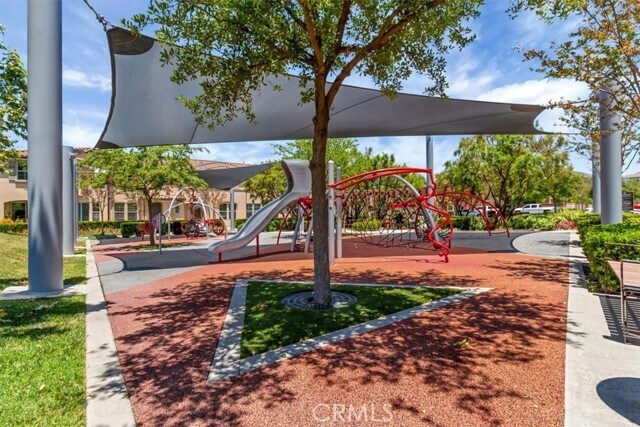 Building Photo - 30 Finch