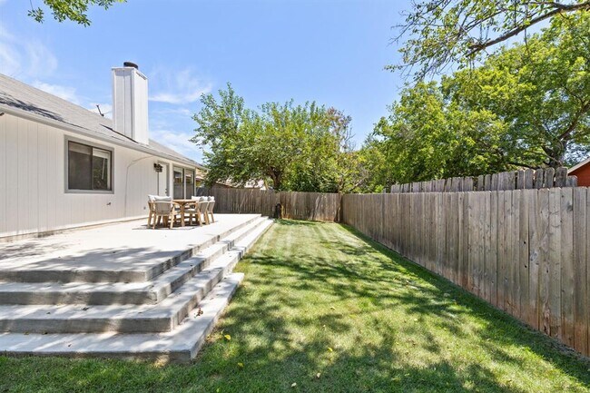 Building Photo - 8701 Palace Pkwy