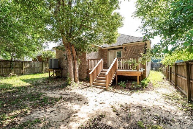 Building Photo - UPCOMING LISTING-CUSTOM BUILT HOME IN PINEHURST