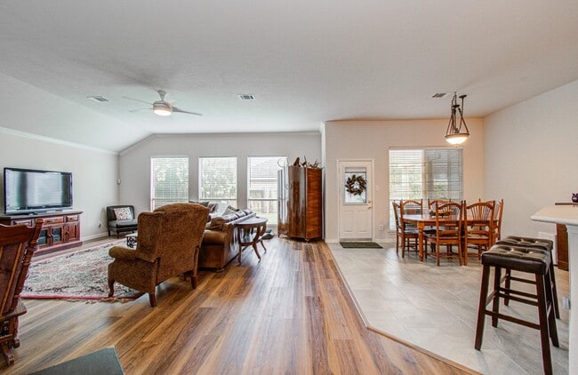 Building Photo - 17611 Emerald Garden Ln