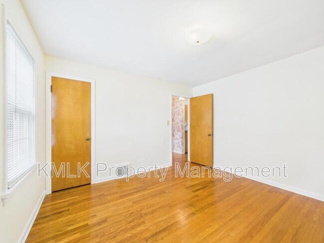 Building Photo - 2667 11th St