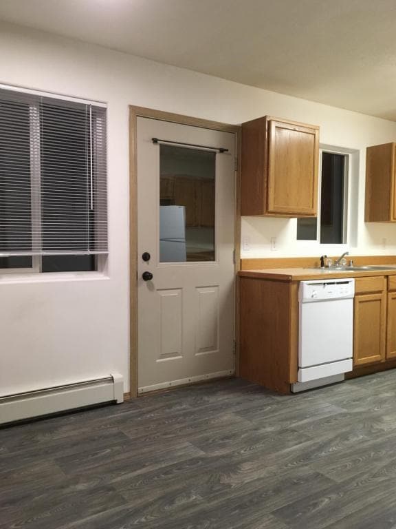 Building Photo - Tiara Apartments (Unfurnished) - Soldotna