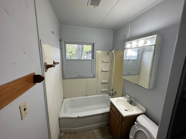 Building Photo - 1018 GIddings-