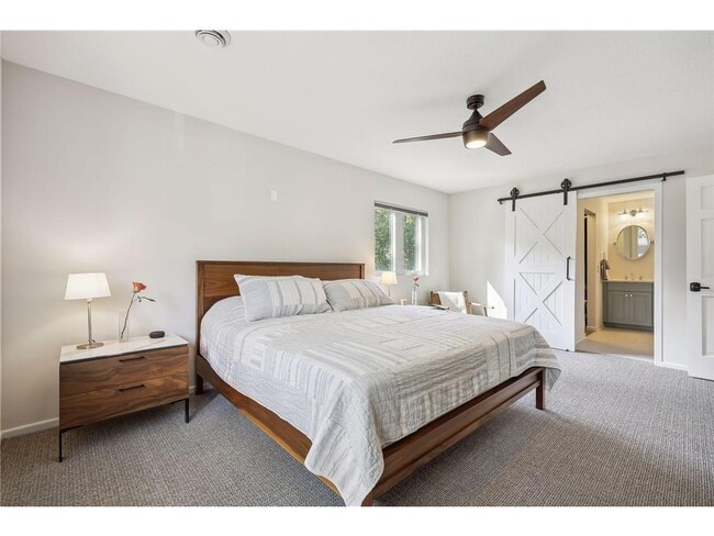 Building Photo - 18620 26th Ave N