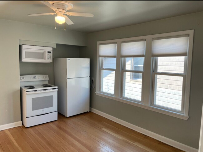 Kitchen - 1324 S 76th St