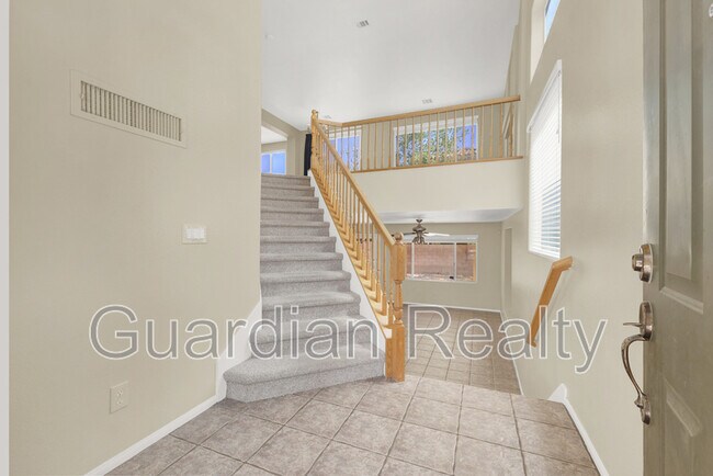 Building Photo - 224 Emerald Vista Way