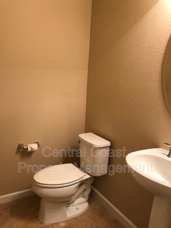 Building Photo - 16330 E Garrison Dr