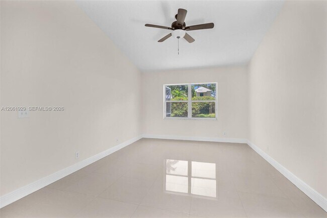 Building Photo - 17194 Ventana Dr
