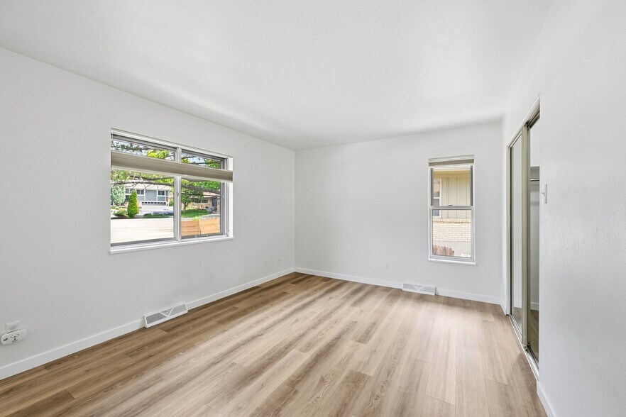 Building Photo - 2923 S Reading Ct