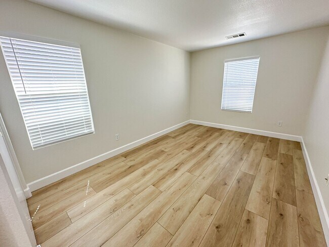 Building Photo - COMING SOON!  Sienna Ridge 3 Bedroom Home for Rent in Canyon Country!