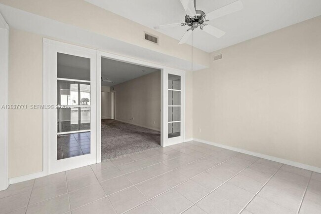 Building Photo - 17 Harbour Isle Dr W