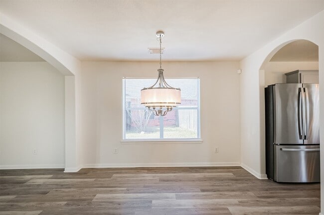 Building Photo - 2030 Vander Wilt Ln