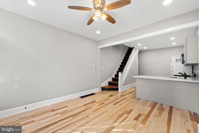 Building Photo - 601 Miller St