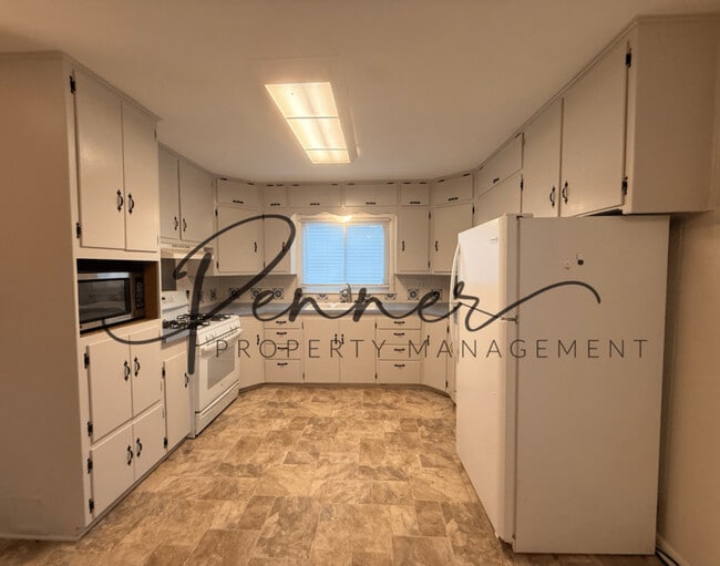 Building Photo - 1212 W 26th St S