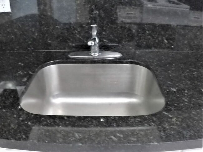 Building Photo - 9390 E Bay Harbor Dr