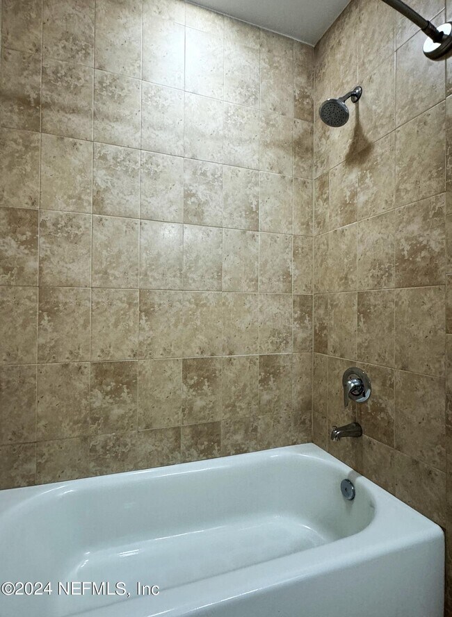 Building Photo - 1661 Riverside Ave