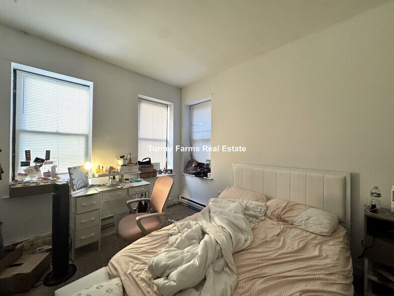 Building Photo - 772 Columbus Ave