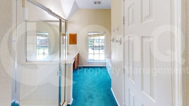 Building Photo - 2210 Elm Falls Pl