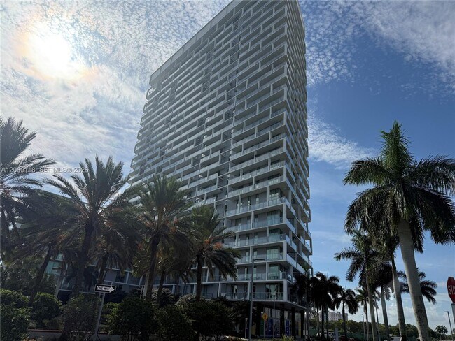 Building Photo - 2000 Metropica Wy