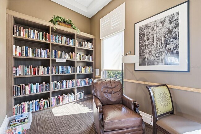 Building Photo - 10805 Tarflower Dr