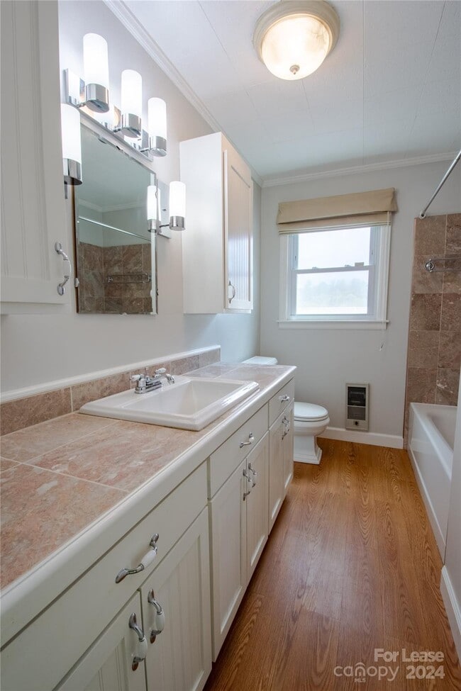 Building Photo - 111 Clement Dr