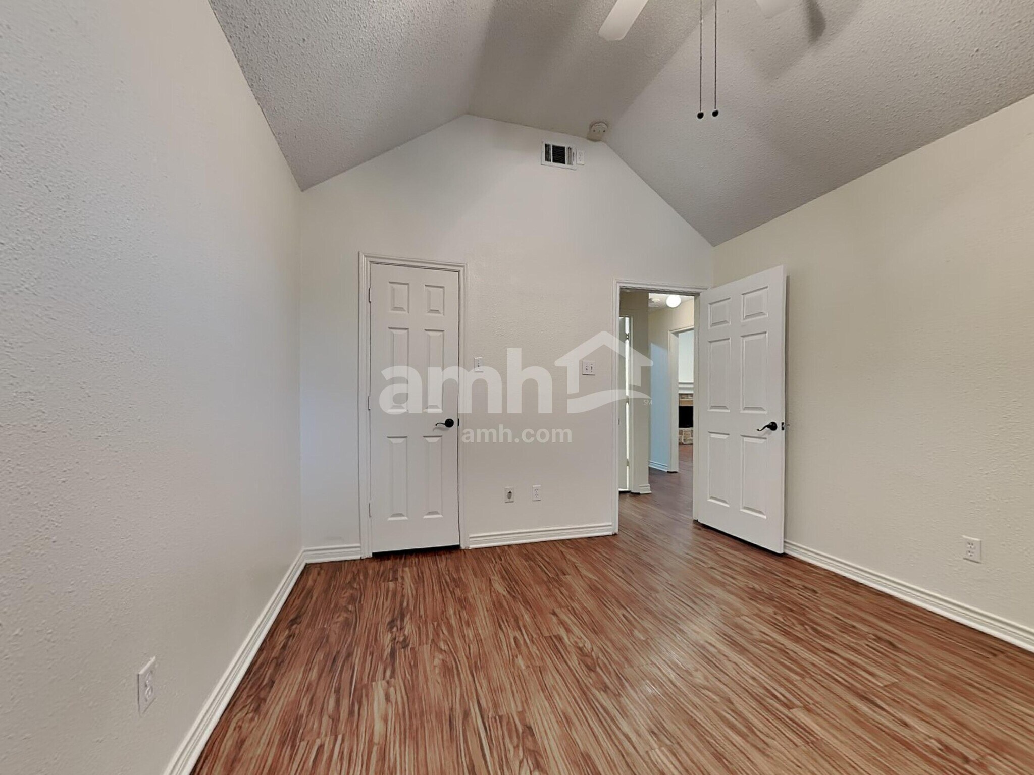 Building Photo - 7124 Holden Dr