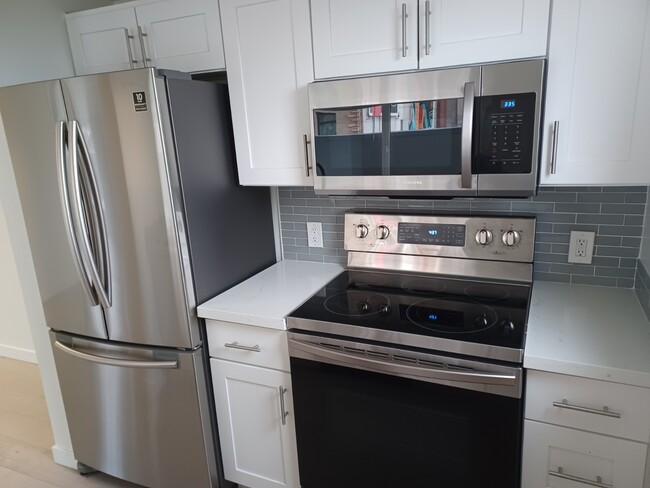 Kitchen - 1415 2nd Ave