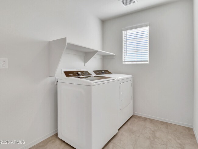 Building Photo - 16456 W Whispering Wind Dr