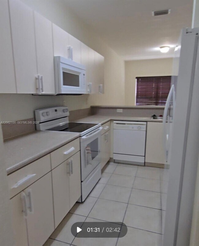 Building Photo - 4917 SW 141st Ave