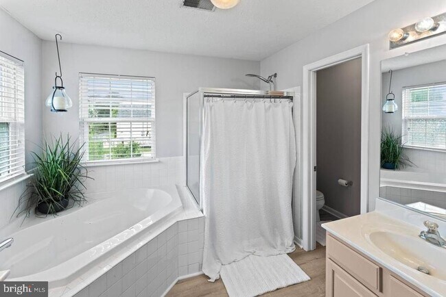 Building Photo - 5971 Schooner Cir