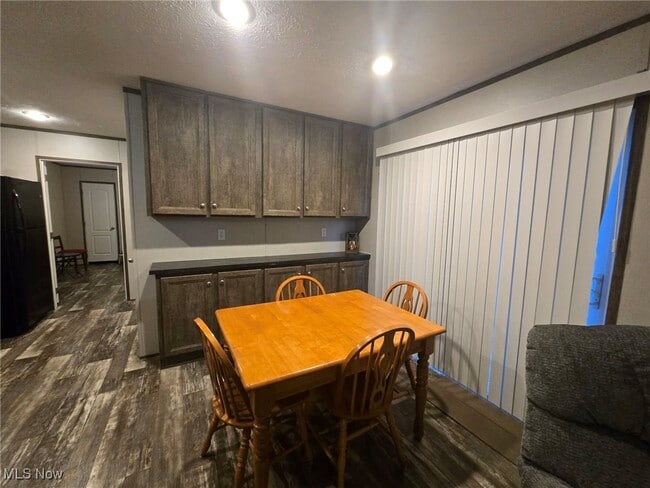 Building Photo - 2727 Finkle Hill Rd