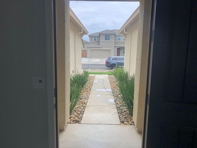 Building Photo - Brand New Beautiful Home in Merced.
