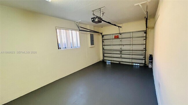 Building Photo - 16605 SW 90th St