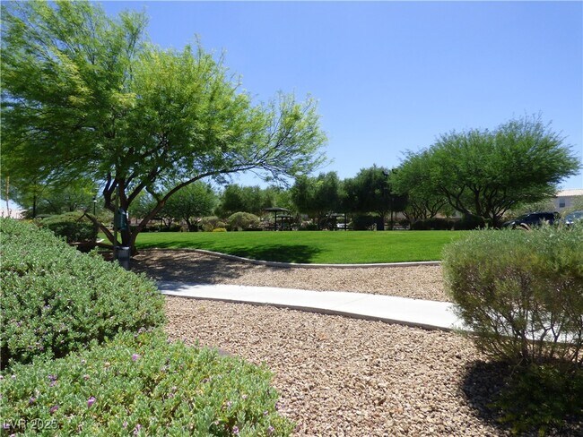 Building Photo - 9353 Leaping Deer Pl