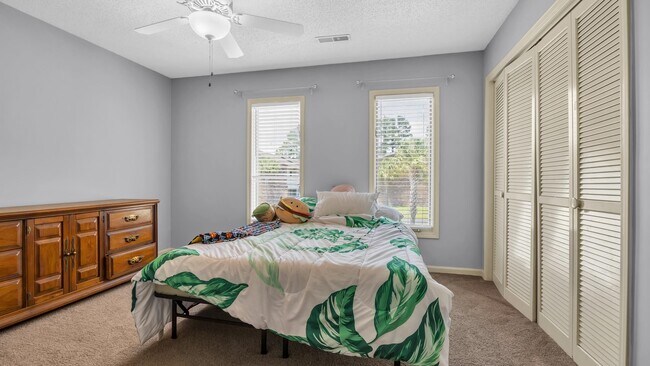 Building Photo - 414 Garden Dr