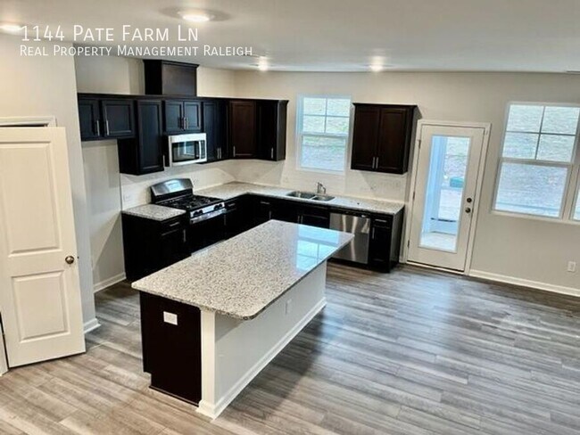 Building Photo - 1144 Pate Farm Ln