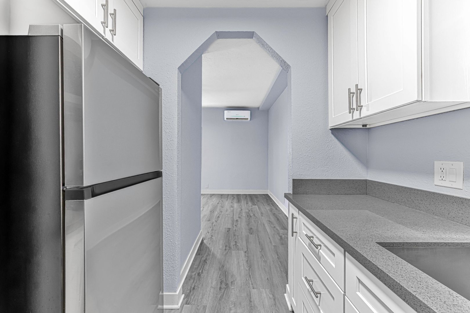 Building Photo - 1711 E Appleton St