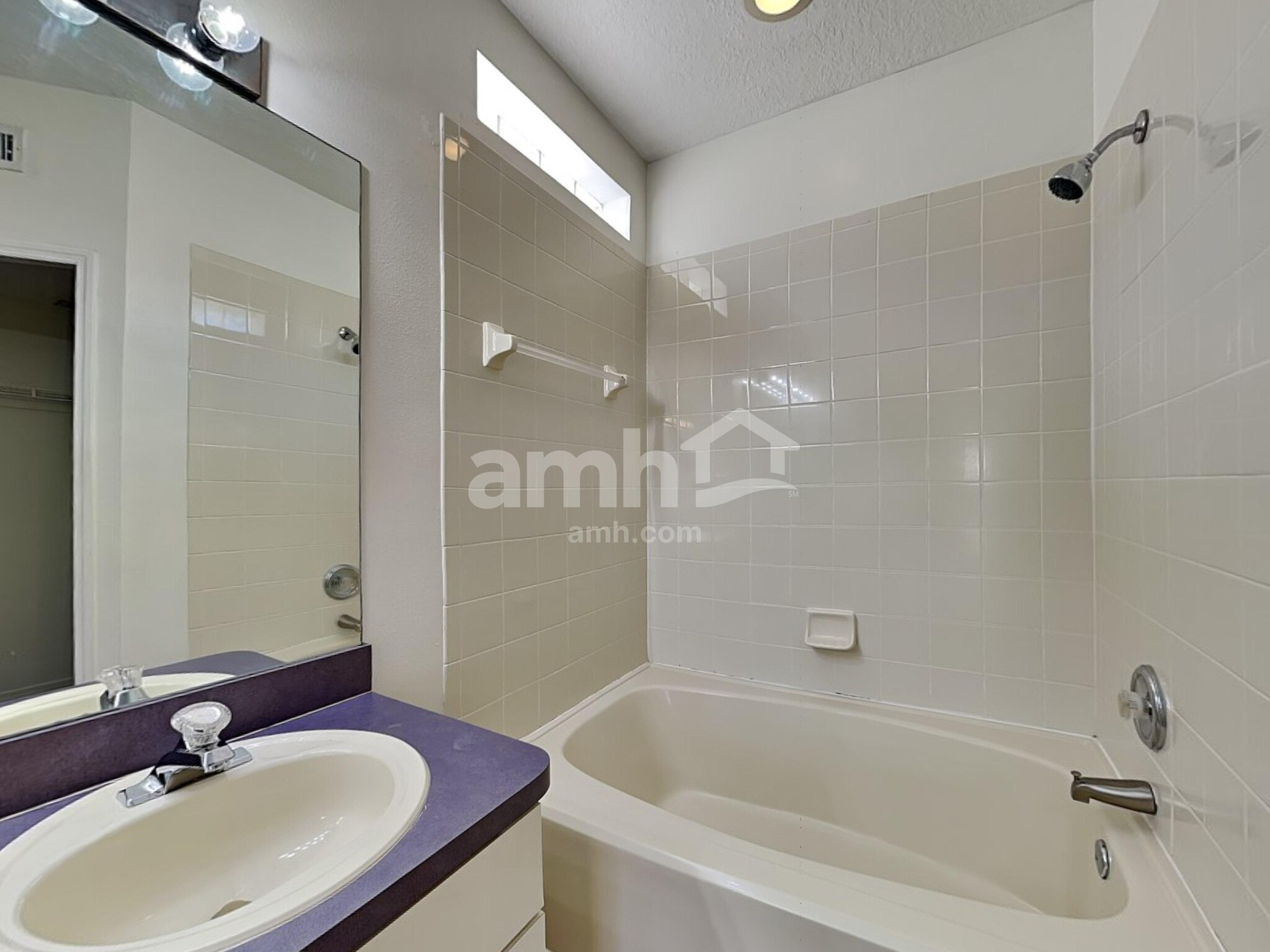 Building Photo - 6516 Summer Cove Dr