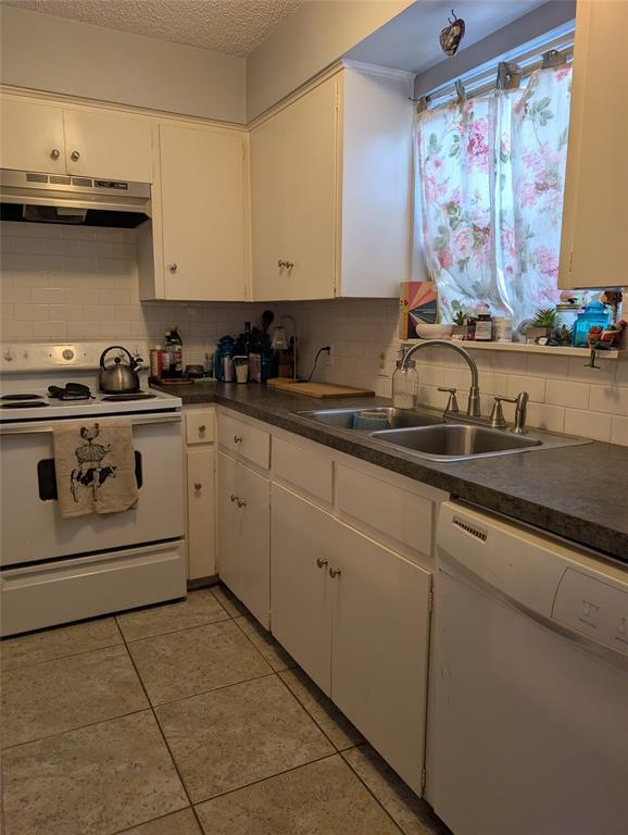 Building Photo - 3119 Tom Green St