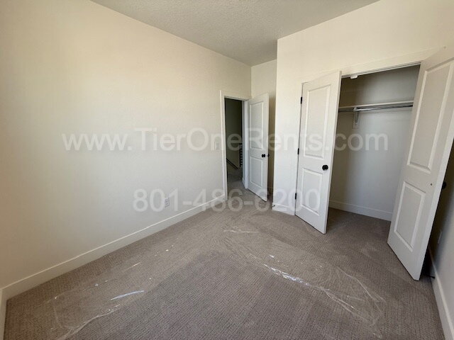 Building Photo - NO DEPOSIT option available for qualified ...