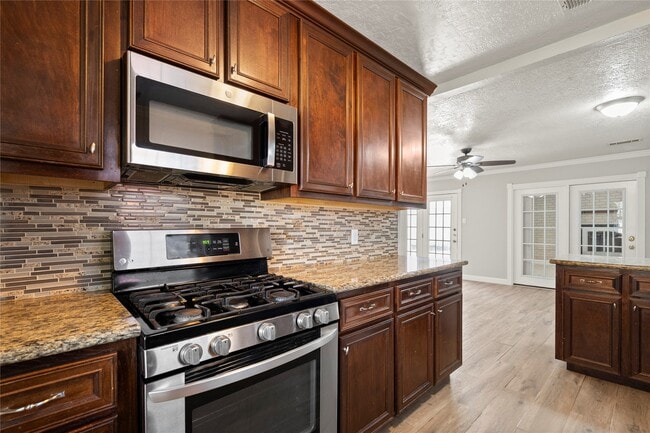 Building Photo - 907 Northbend Dr