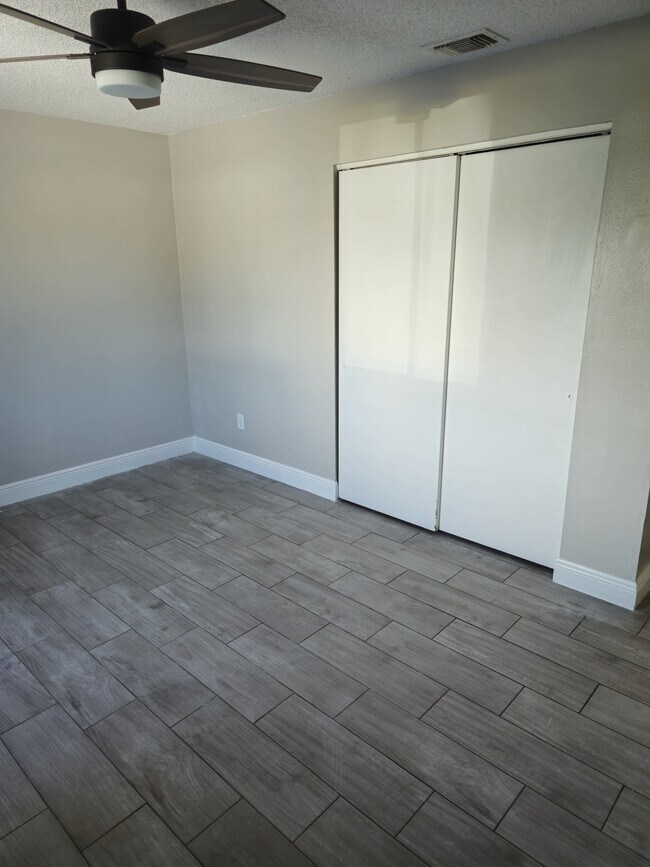 Building Photo - 108 Loredo Ln