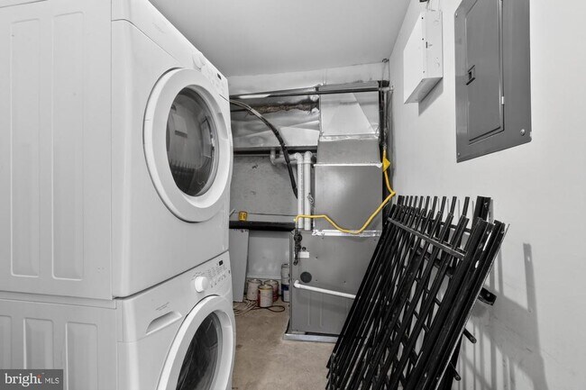 Building Photo - 2136 E Dauphin St