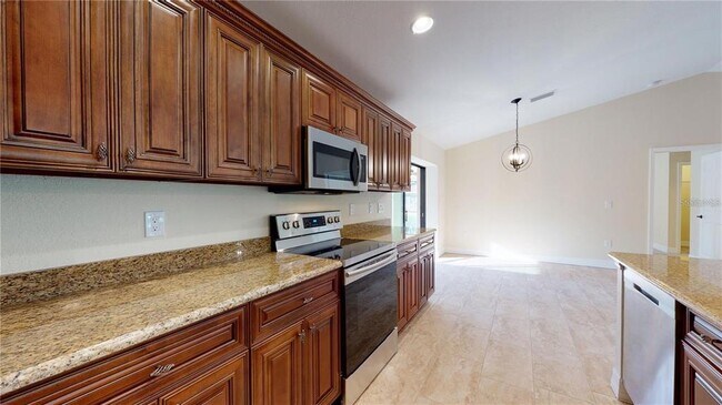 Building Photo - 4851 Kennett St