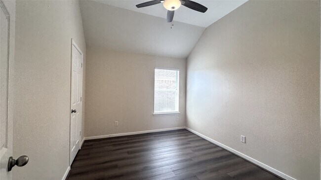 Building Photo - 24926 Ranch Lake Ct