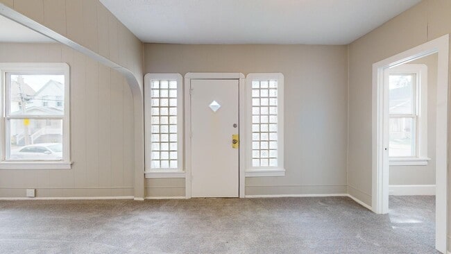 Building Photo - Brooklyn Centre Area - 3 Bedroom - Single ...
