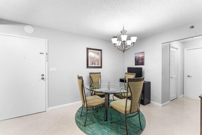 Building Photo - 3215 S Ocean Blvd