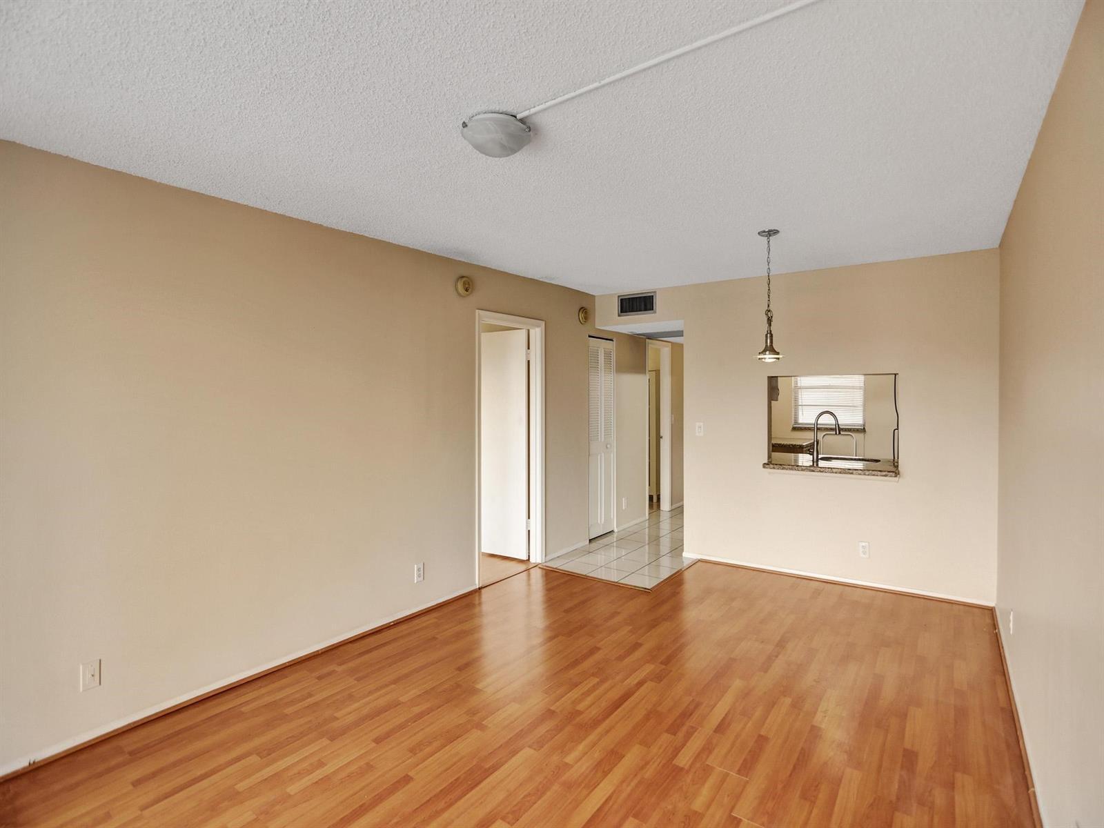 Building Photo - 9330 Lagoon Pl