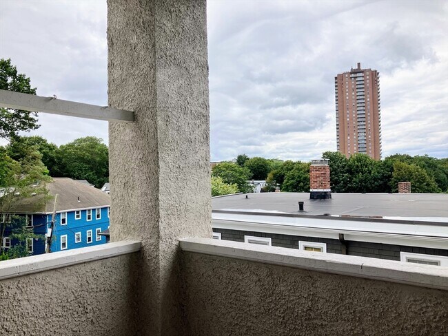 Building Photo - 351 S Huntington Ave