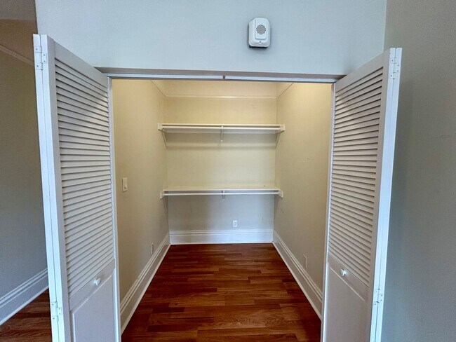 Building Photo - 1115 Polk St